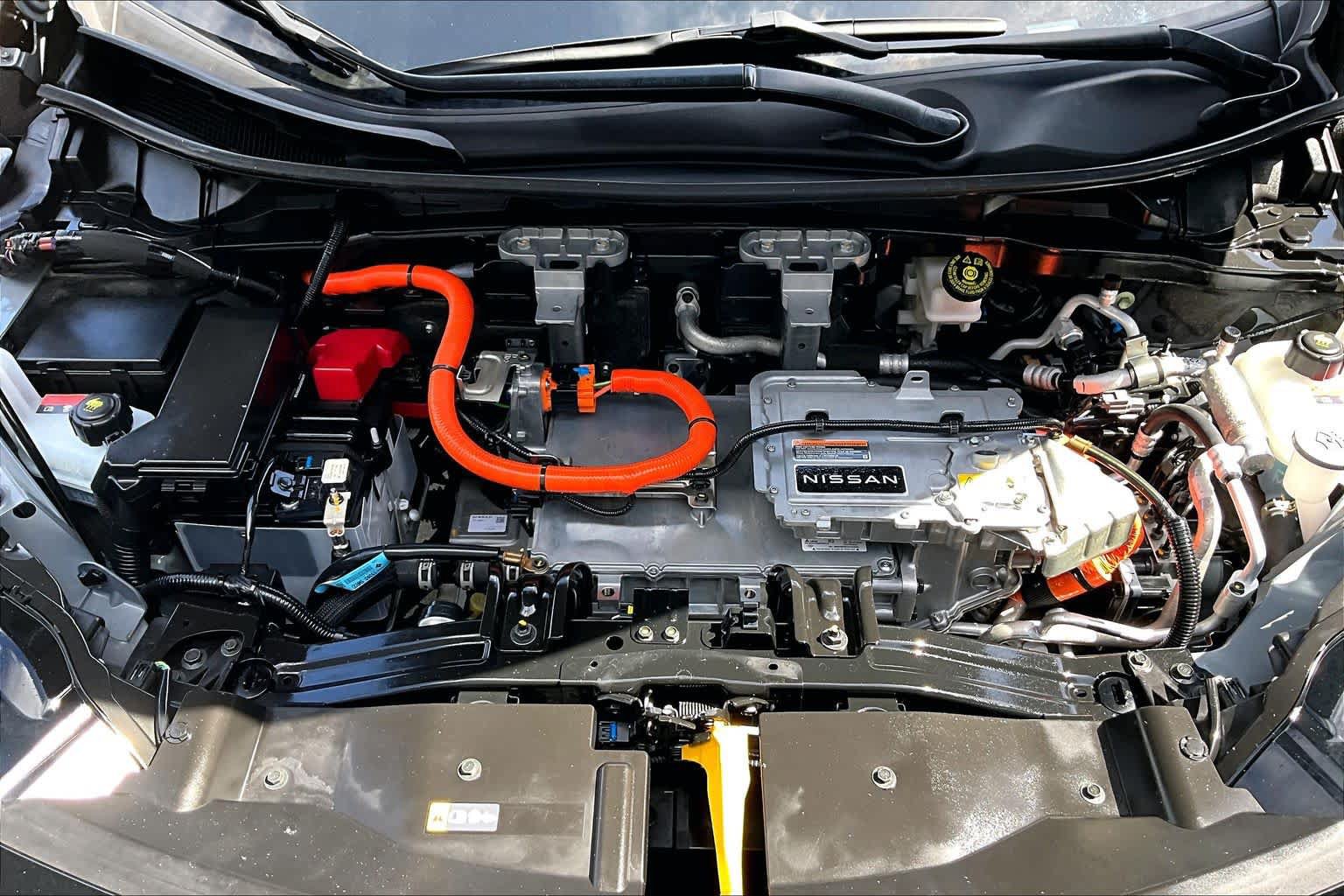 Used 2025 Nissan Ariya FWD image 31