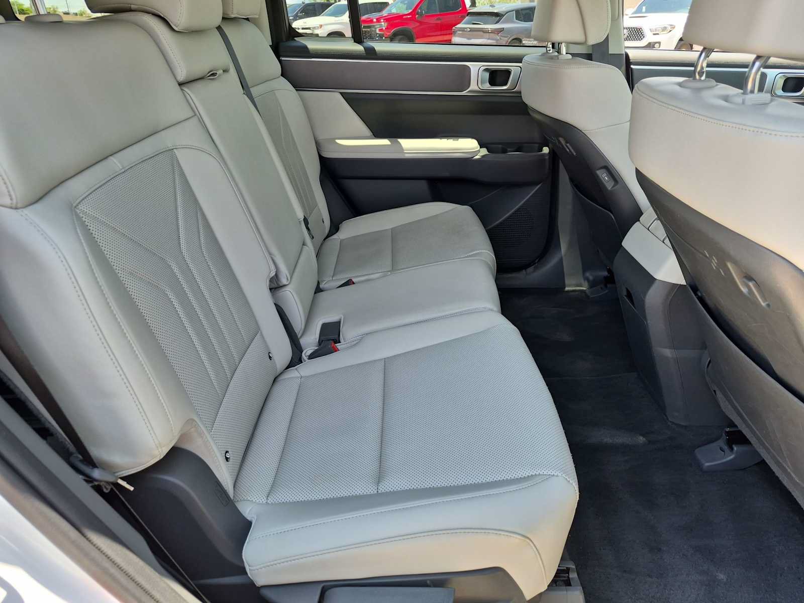 Used 2025 Hyundai Santa Fe SEL FWD image 20