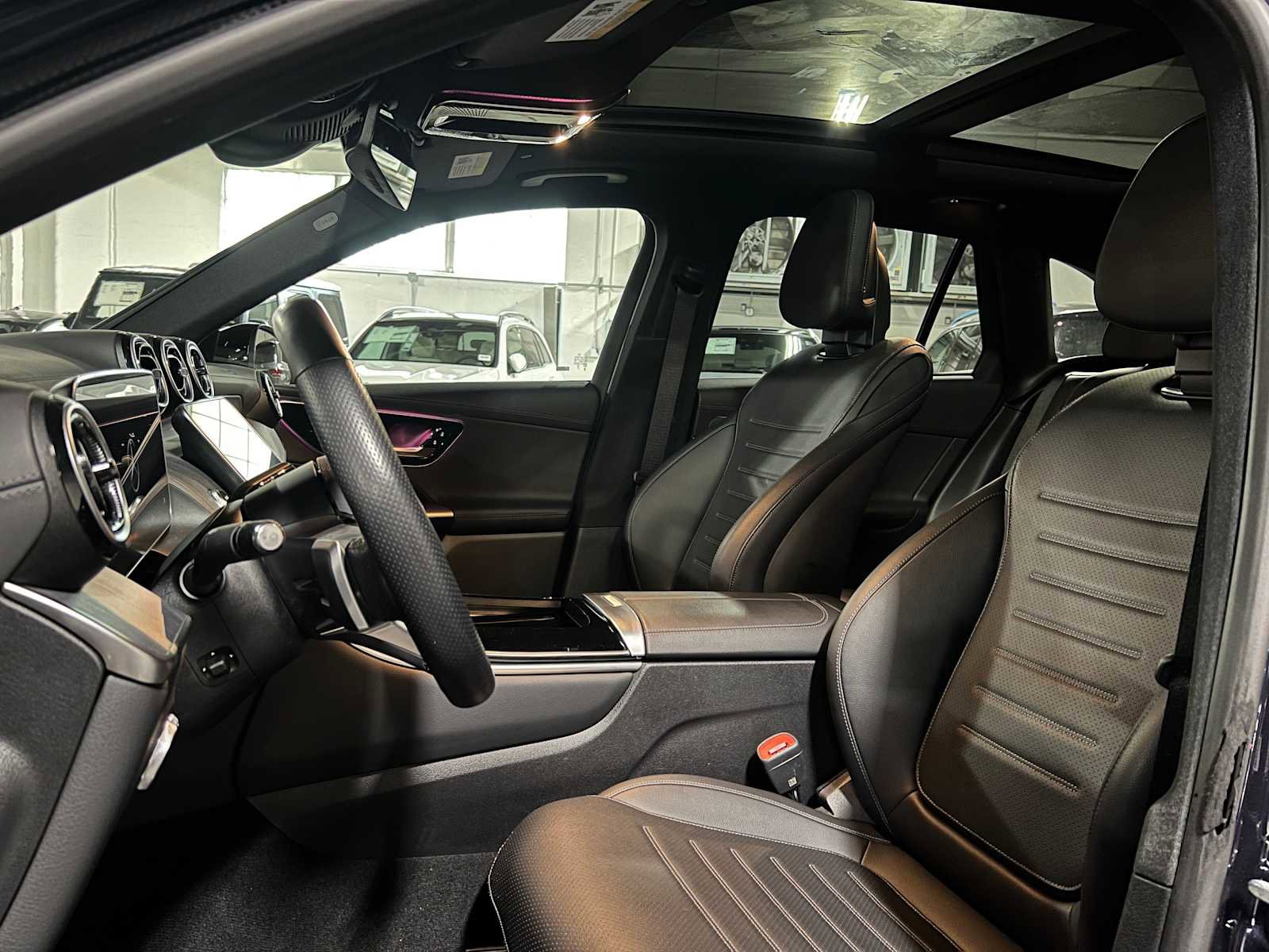 Used 2023 Mercedes-Benz GLC 300 4MATIC image 24