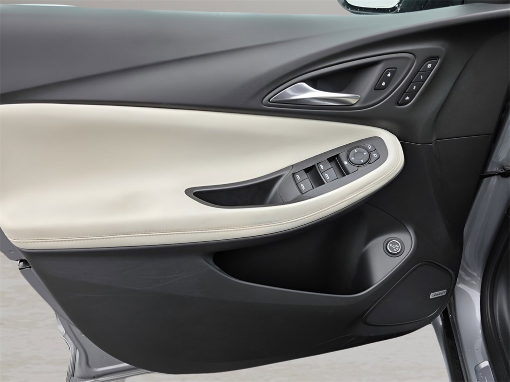 Used 2024 Buick Encore GX Avenir w/ Avenir Convenience Package image 18