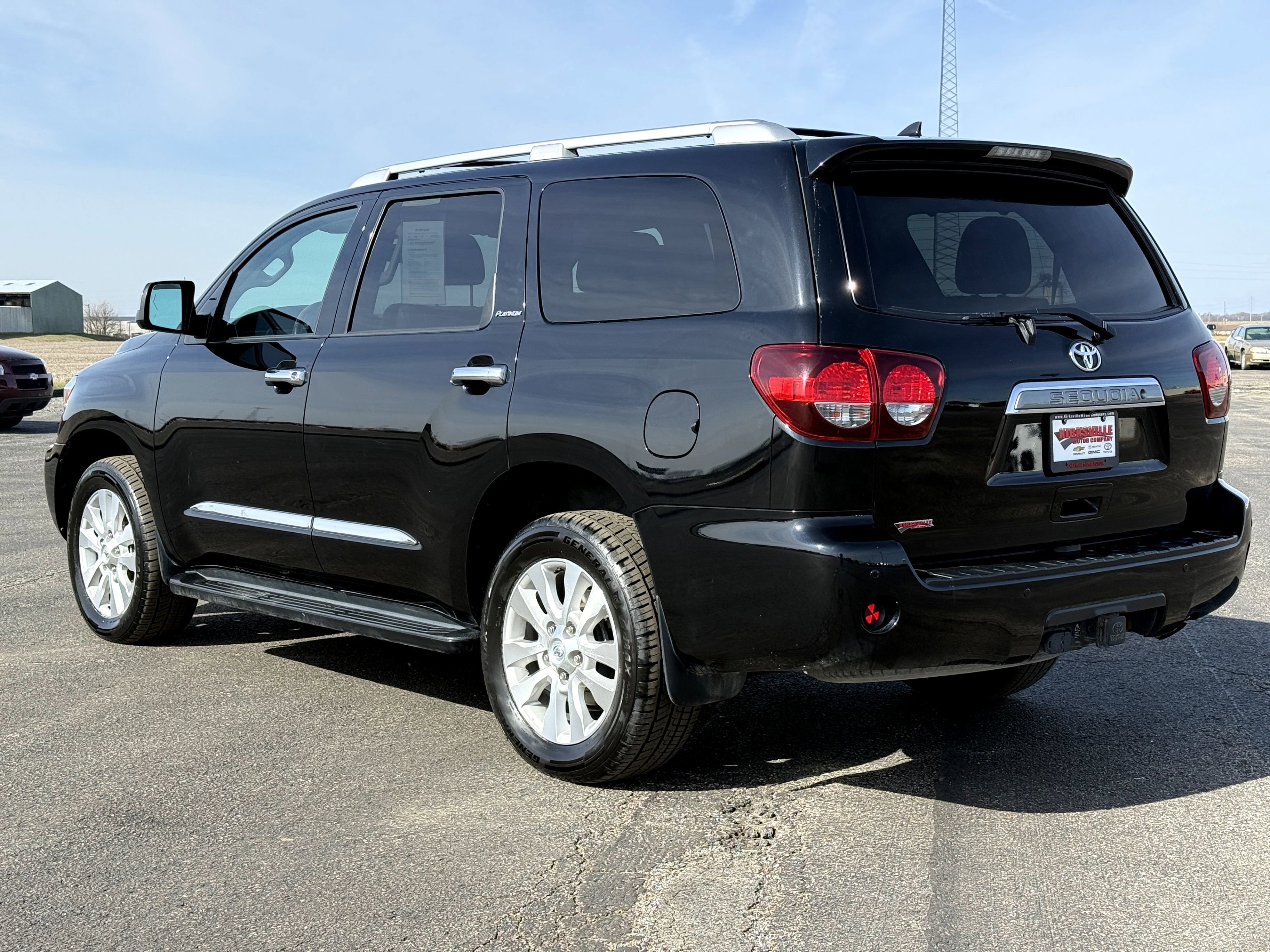 Used 2019 Toyota Sequoia Platinum w/ Four Season Floor Mat Package image 5