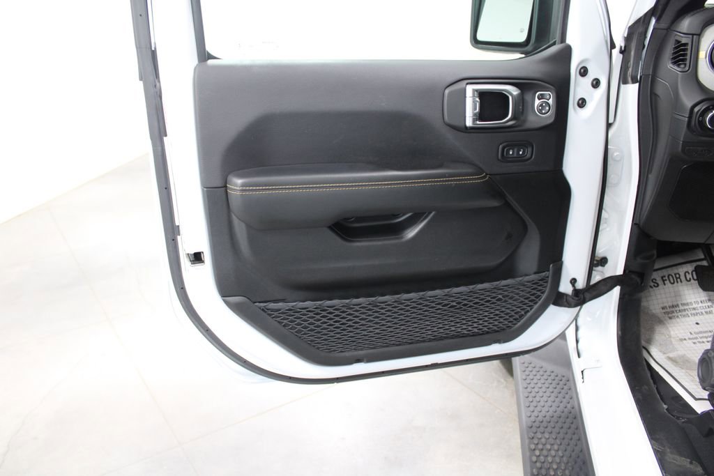 Used 2024 Jeep Wrangler Sahara image 26