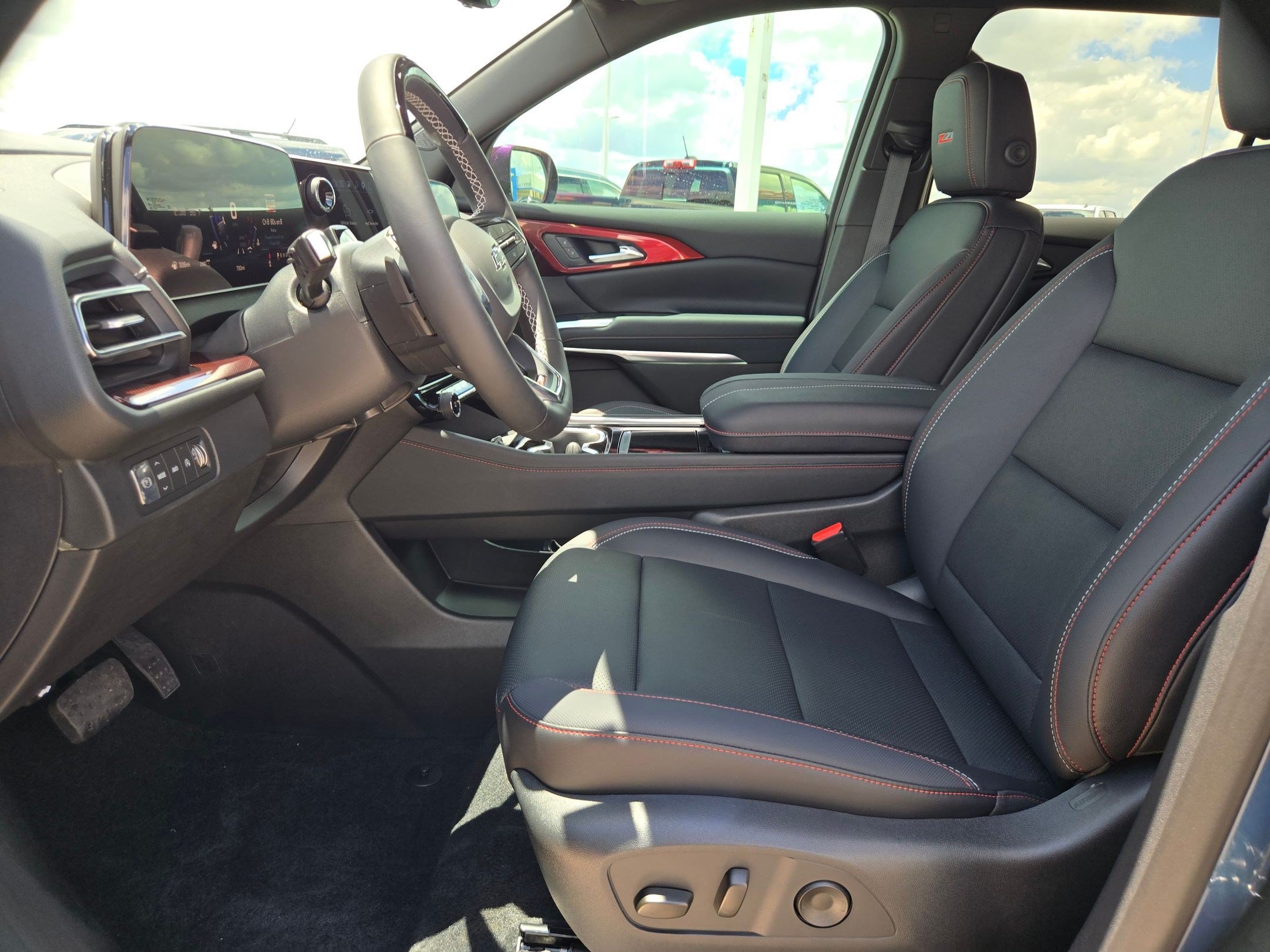 Certified 2026 Chevrolet Traverse Z71 w/ Enhanced Driving Package AWD/4WD image 9