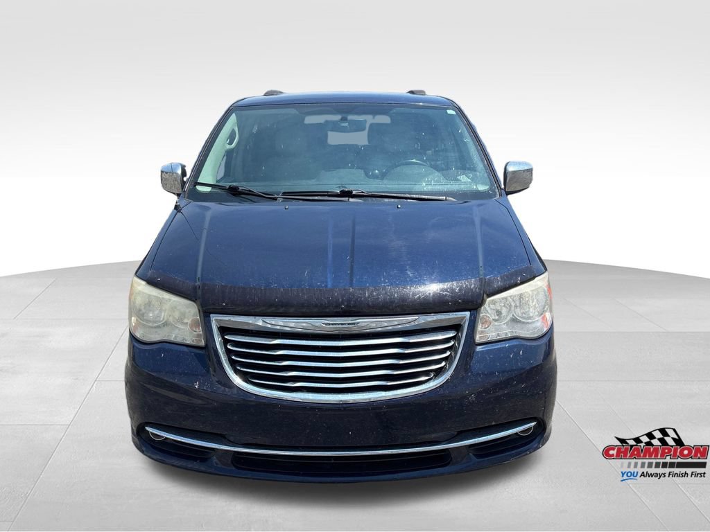 Used 2014 Chrysler Town & Country Touring-L w/ Driver Convenience Group FWD image 9