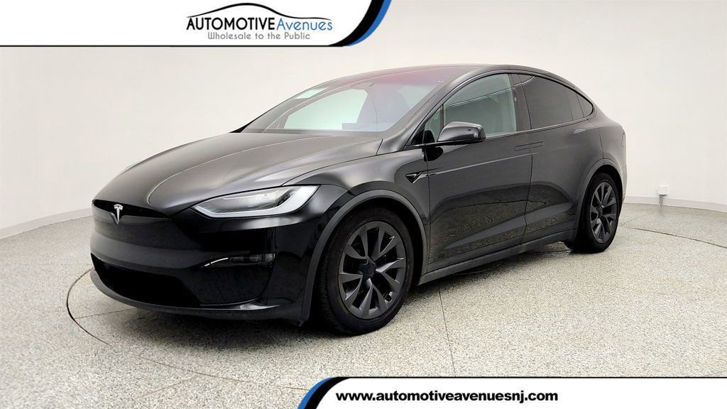 Used 2024 Tesla Model X image 1