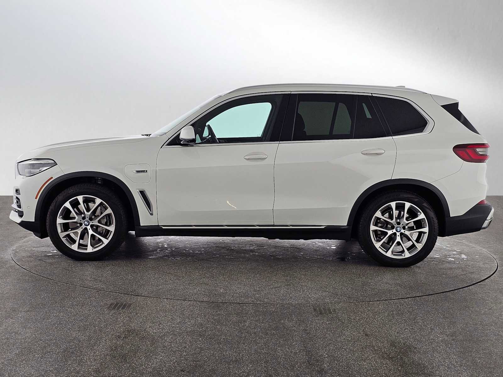 Used 2023 BMW X5 xDrive45e image 7