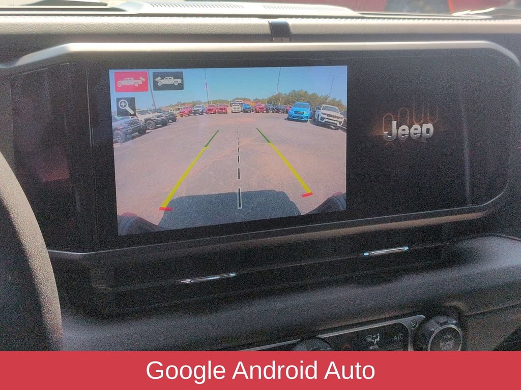 Used 2025 Jeep Gladiator Rubicon w/ Technology Group AWD/4WD image 24