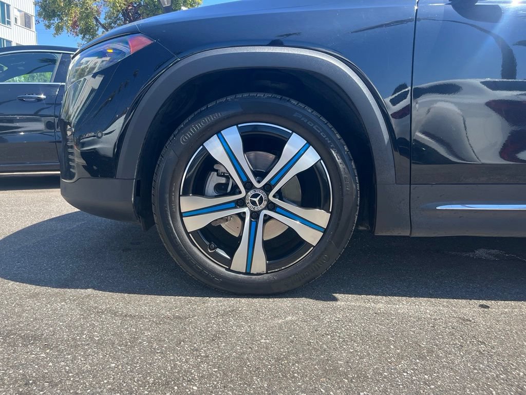 Used 2023 Mercedes-Benz EQB 300 4MATIC w/ Exclusive Package image 13