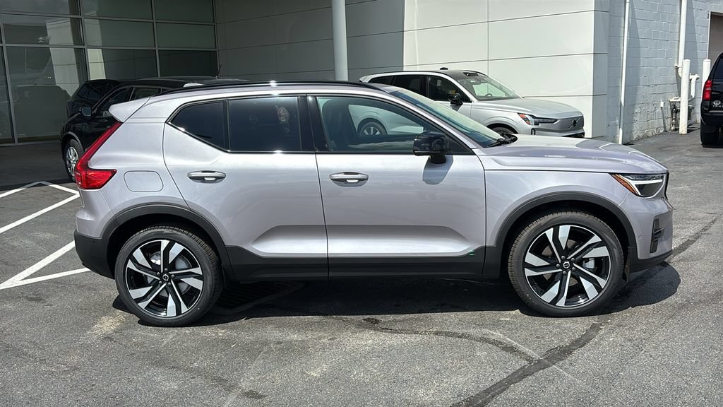 New 2026 Volvo XC40 B5 Plus w/ Climate Package AWD/4WD image 28
