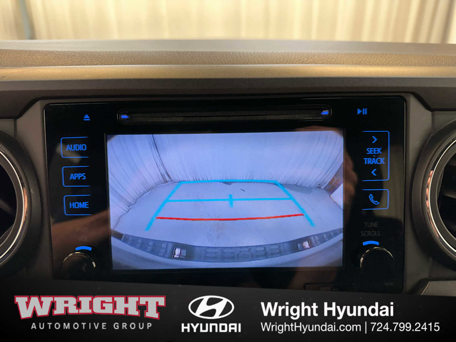 Used 2018 Toyota Tacoma TRD Sport AWD/4WD image 26