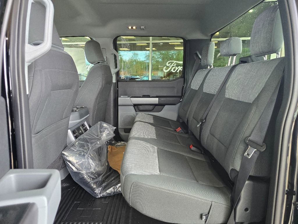 New 2026 Ford F550 4x4 Crew Cab Super Duty image 8