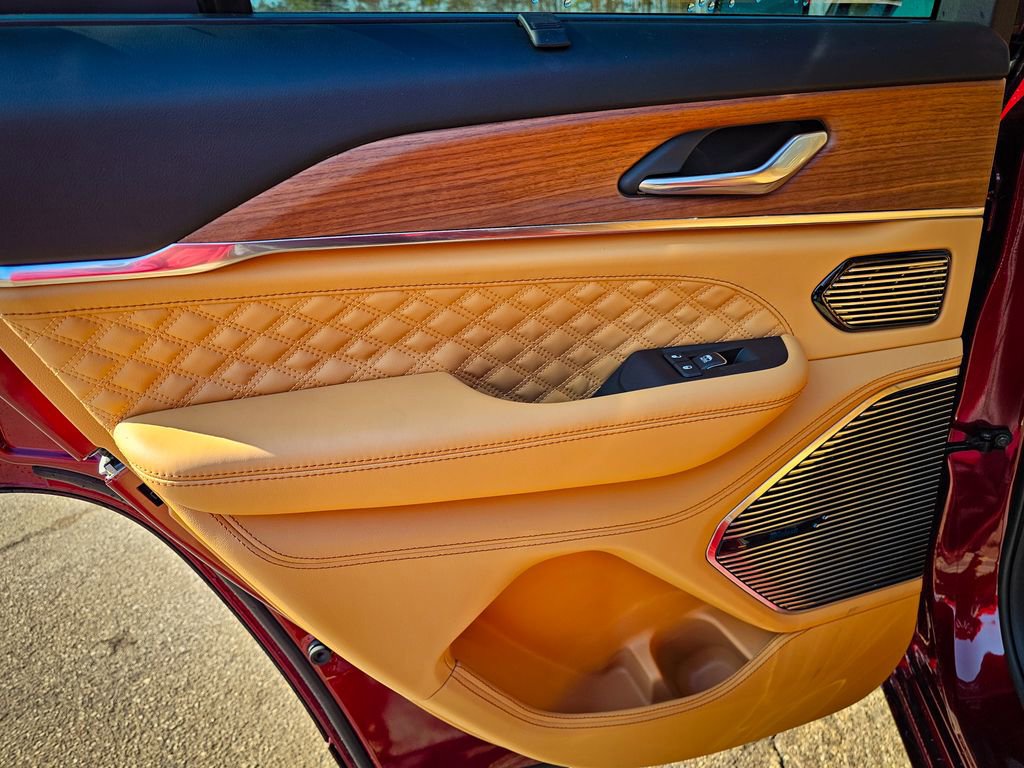 New 2026 Jeep Grand Cherokee Summit image 38