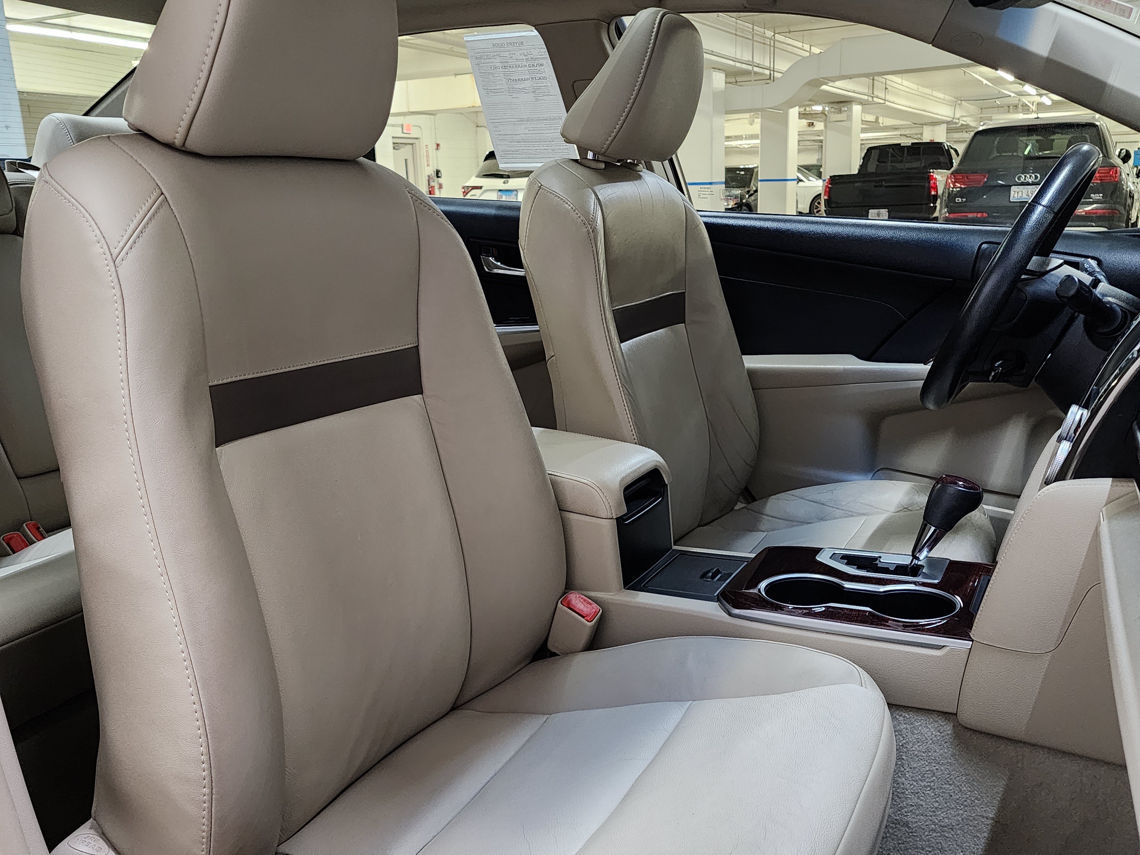 Used 2014 Toyota Camry XLE FWD image 24