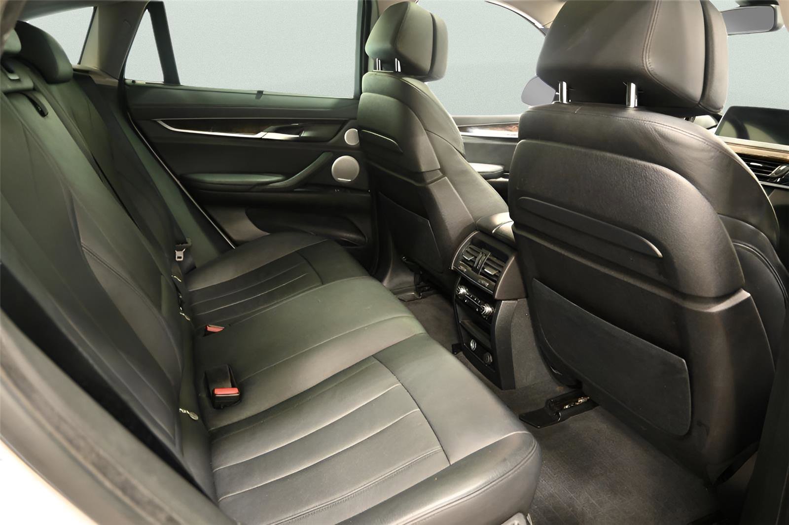 Used 2015 BMW X6 xDrive35i image 17