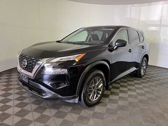 Certified 2021 Nissan Rogue S image 3