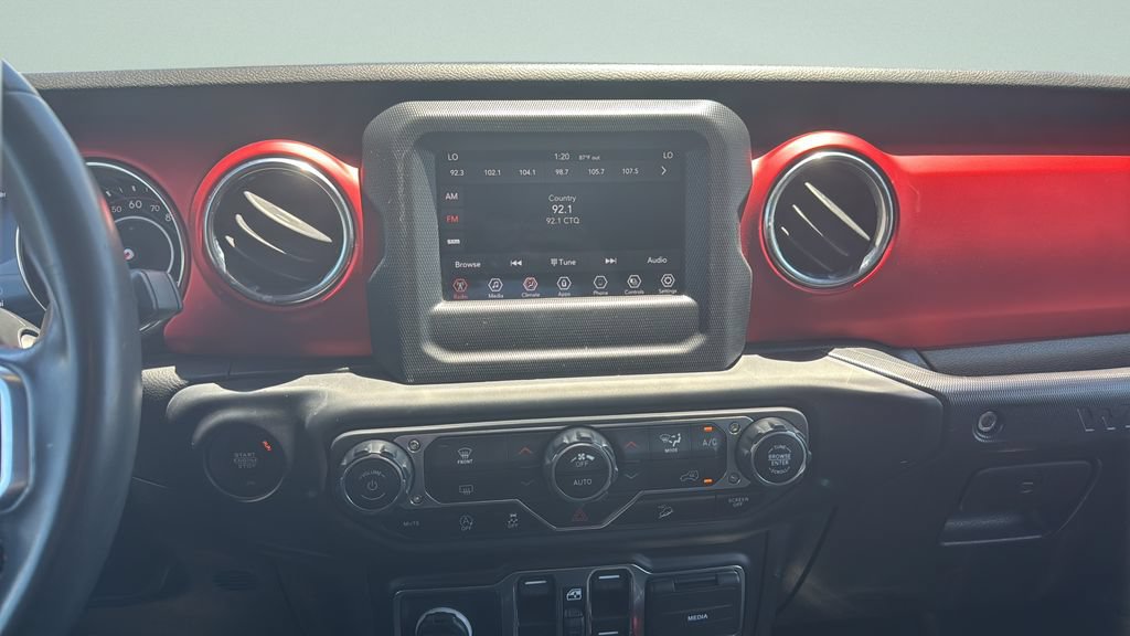 Used 2021 Jeep Wrangler Unlimited Rubicon AWD/4WD image 11