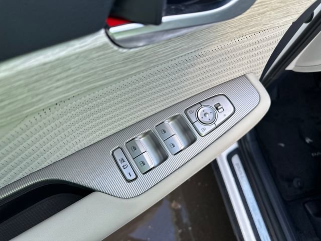 Used 2023 Hyundai Palisade Calligraphy image 11