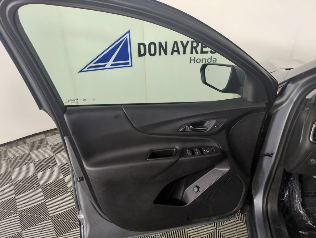 Used 2023 Chevrolet Equinox LT image 13