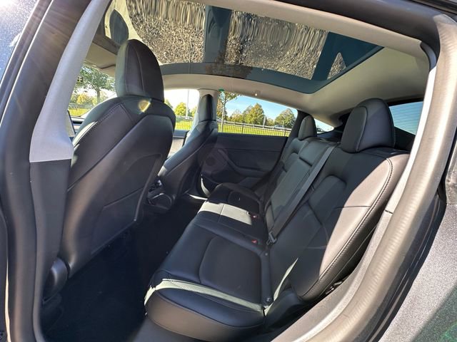 Used 2022 Tesla Model Y Long Range image 15
