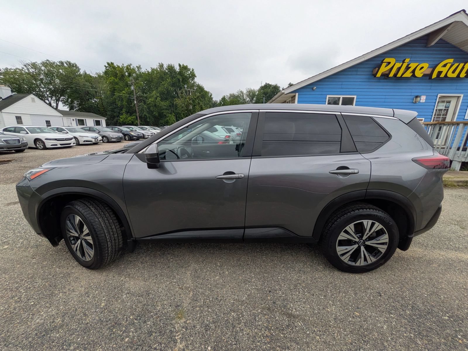 Used 2023 Nissan Rogue SV AWD/4WD image 3
