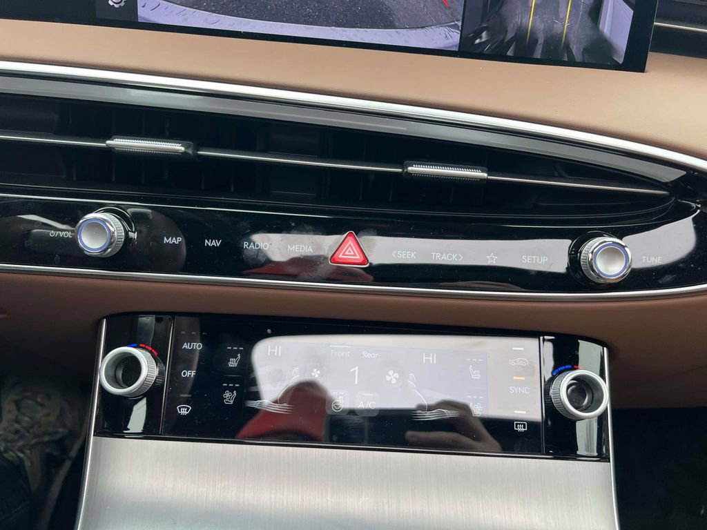 Used 2026 Genesis GV70 2.5T Advanced image 29