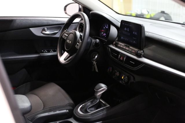 Used 2024 Kia Forte LXS image 31