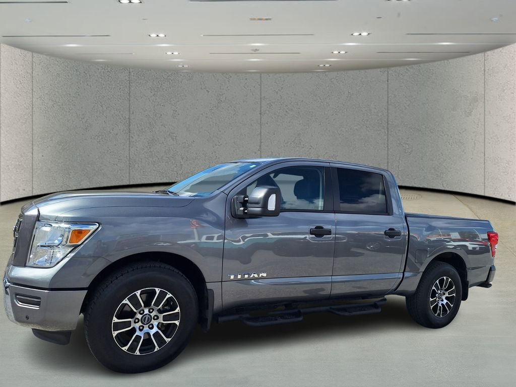 Used 2024 Nissan Titan SV w/ SV Convenience Package image 1