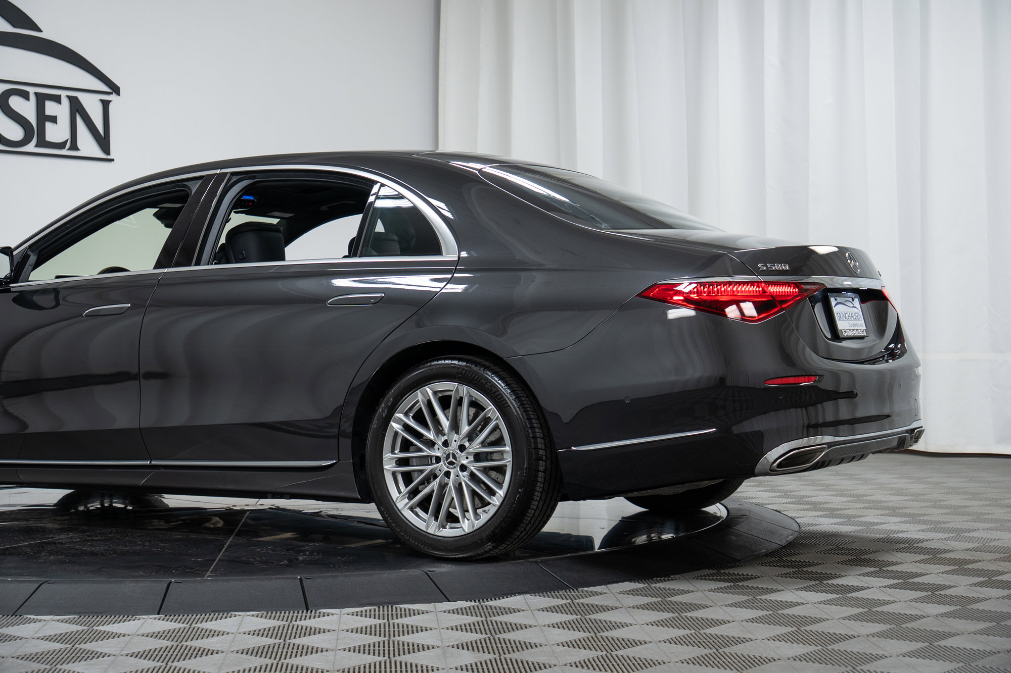 Used 2022 Mercedes-Benz S 580 4MATIC Sedan image 29