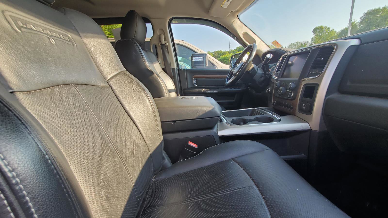 Used 2018 RAM 2500 Laramie AWD/4WD image 4