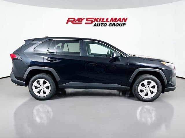 Used 2024 Toyota RAV4 LE image 8