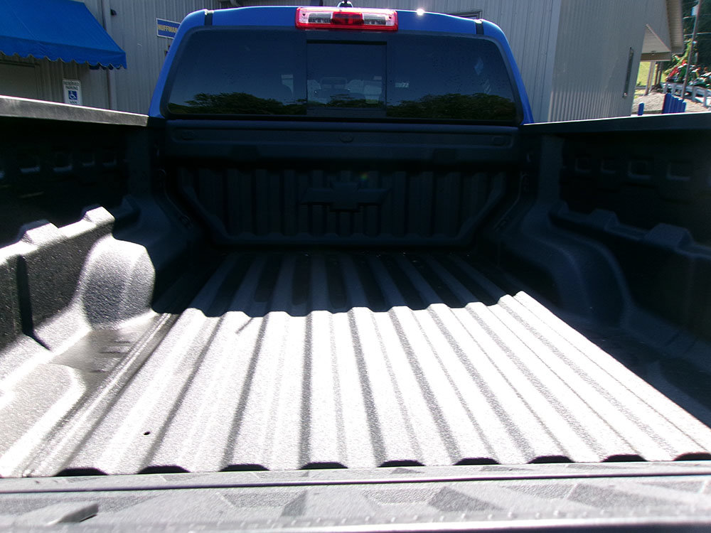 Used 2025 Chevrolet Colorado Trail Boss AWD/4WD image 12