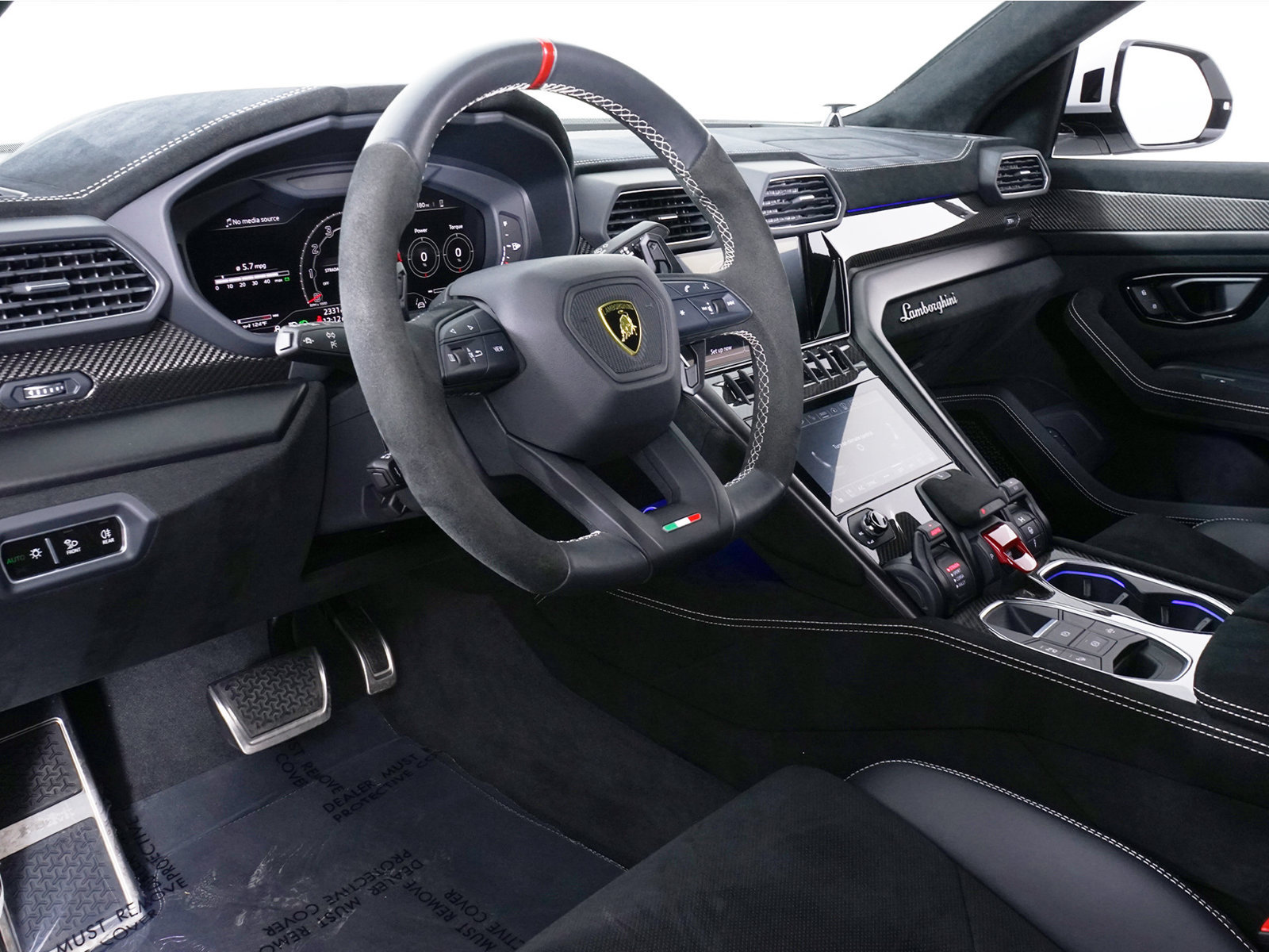 Used 2023 Lamborghini Urus Performante AWD/4WD image 5