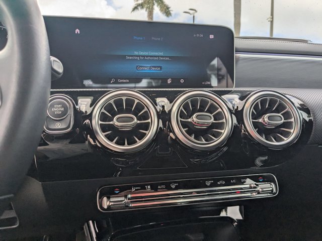 Used 2020 Mercedes-Benz CLA 250 image 14