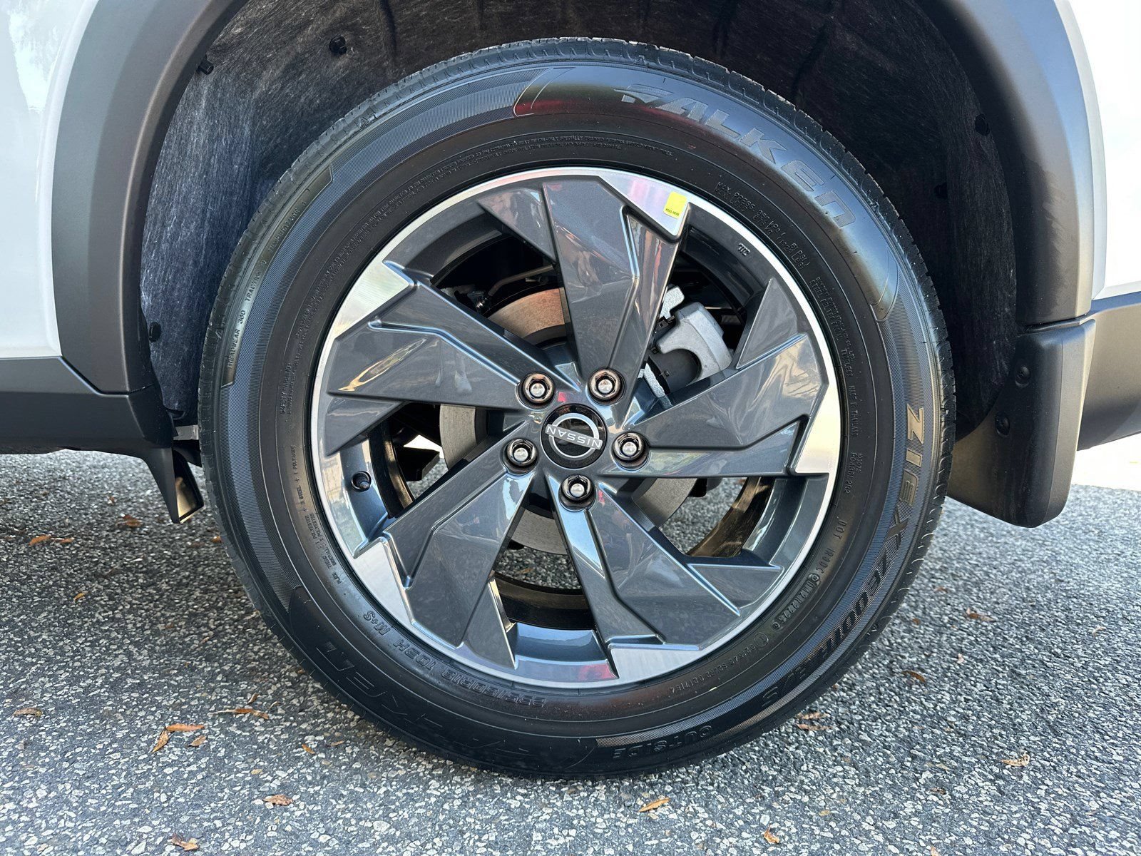 New 2026 Nissan Rogue SV FWD image 20