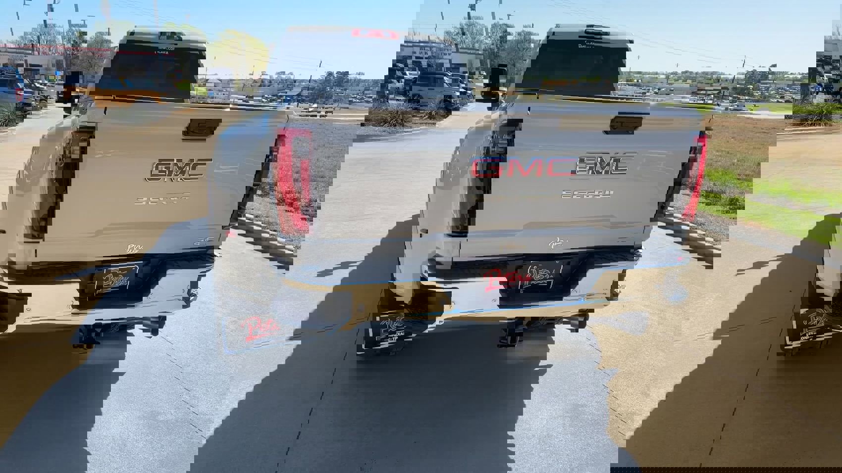 Used 2026 GMC Sierra 3500 SLE w/ SLE Convenience Package image 8