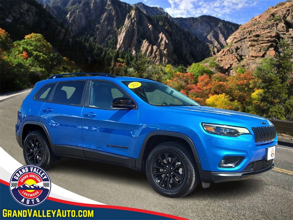 Used 2023 Jeep Cherokee Altitude Lux