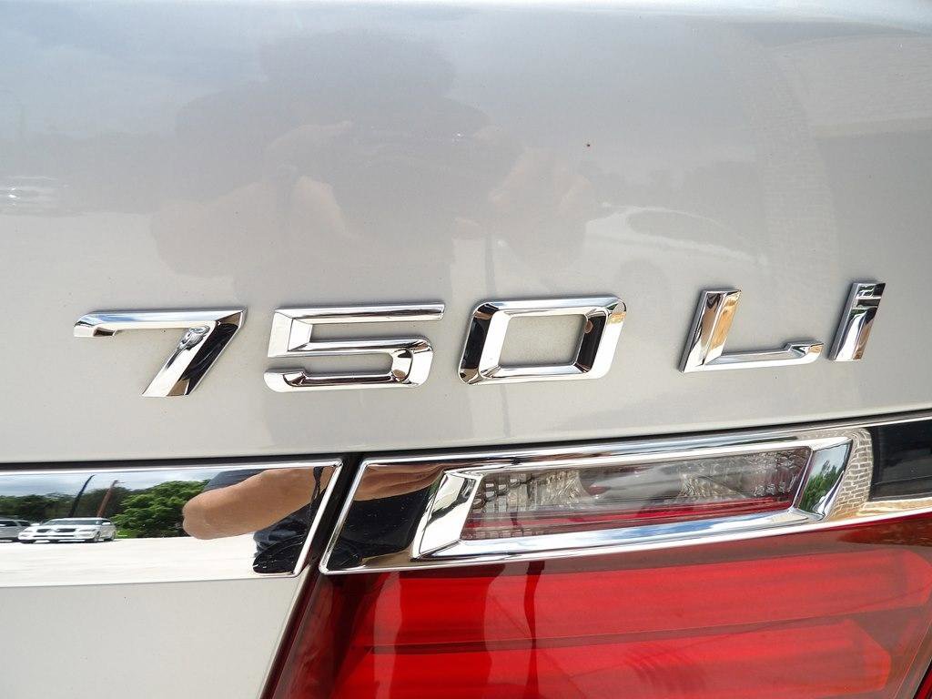 Used 2015 BMW 750Li RWD image 28