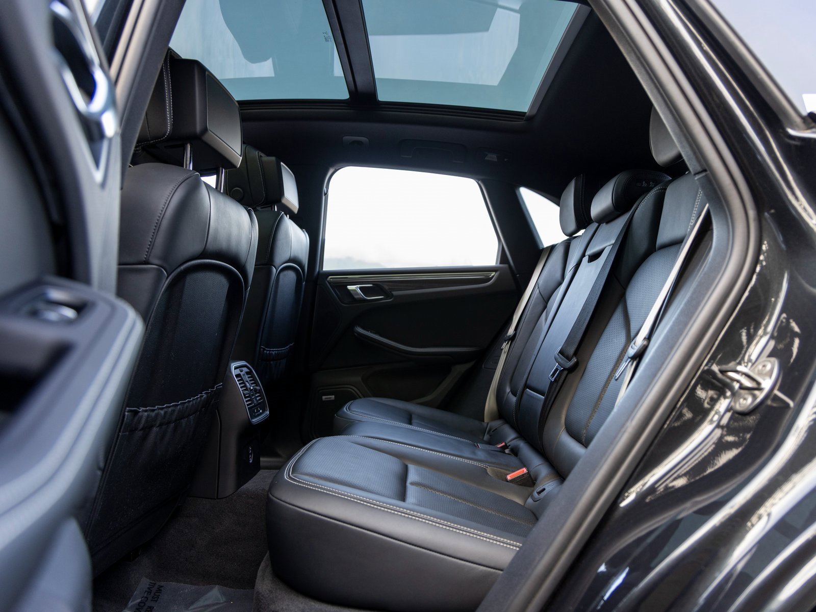 Certified 2023 Porsche Macan GTS image 48