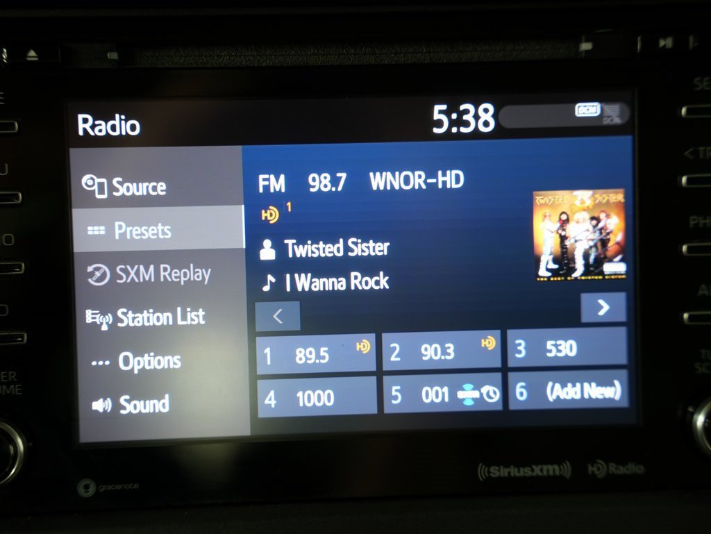 Used 2018 Toyota Sienna LE image 21