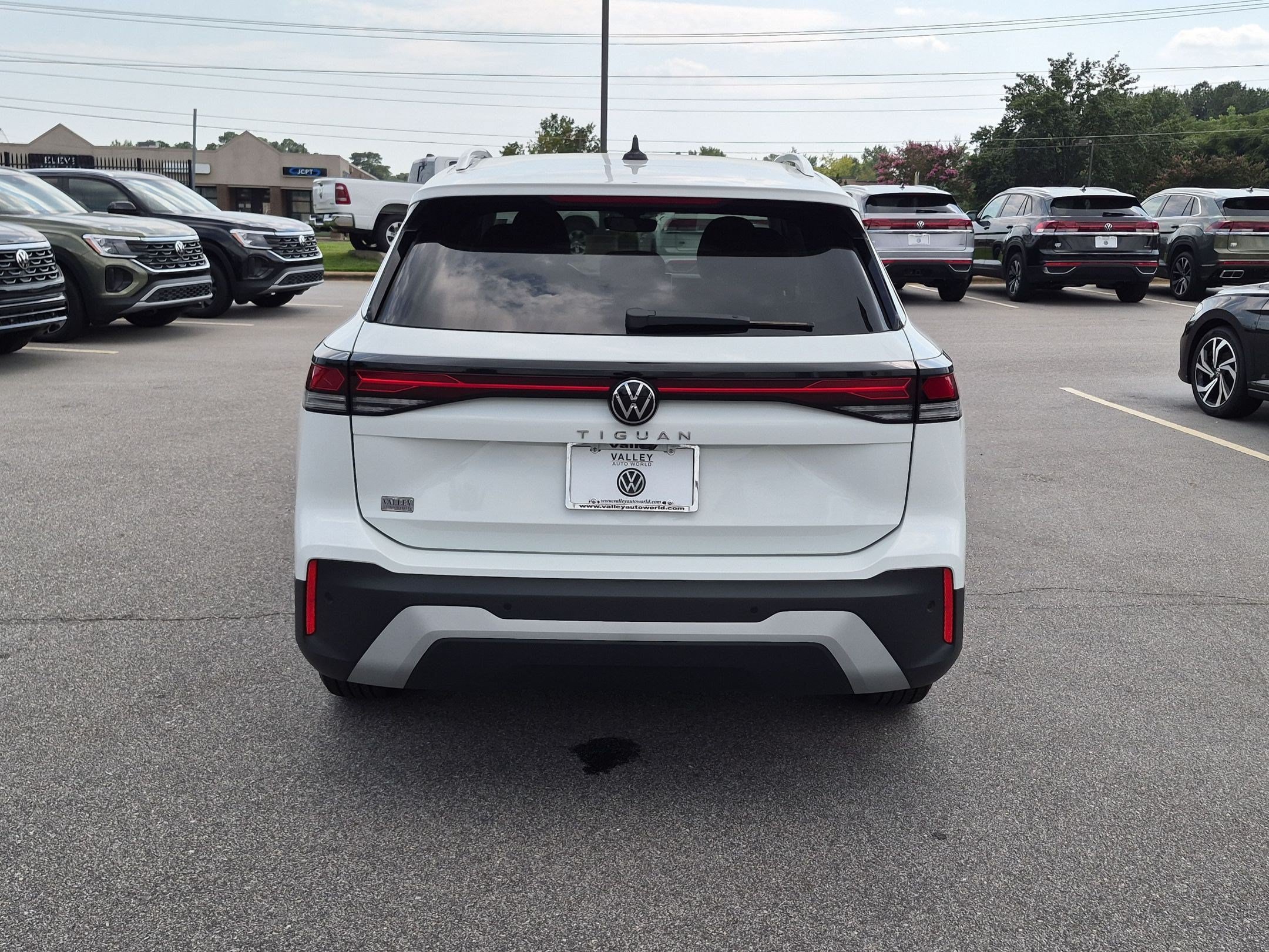 Used 2026 Volkswagen Tiguan S FWD image 4