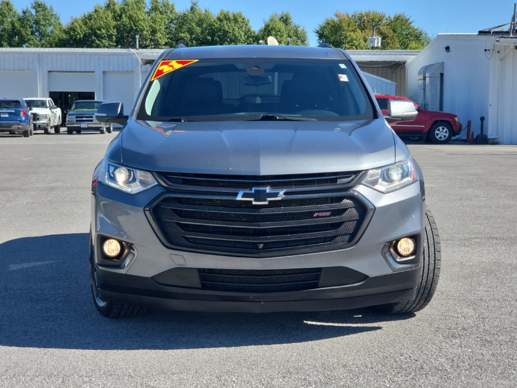 Used 2021 Chevrolet Traverse RS FWD image 2