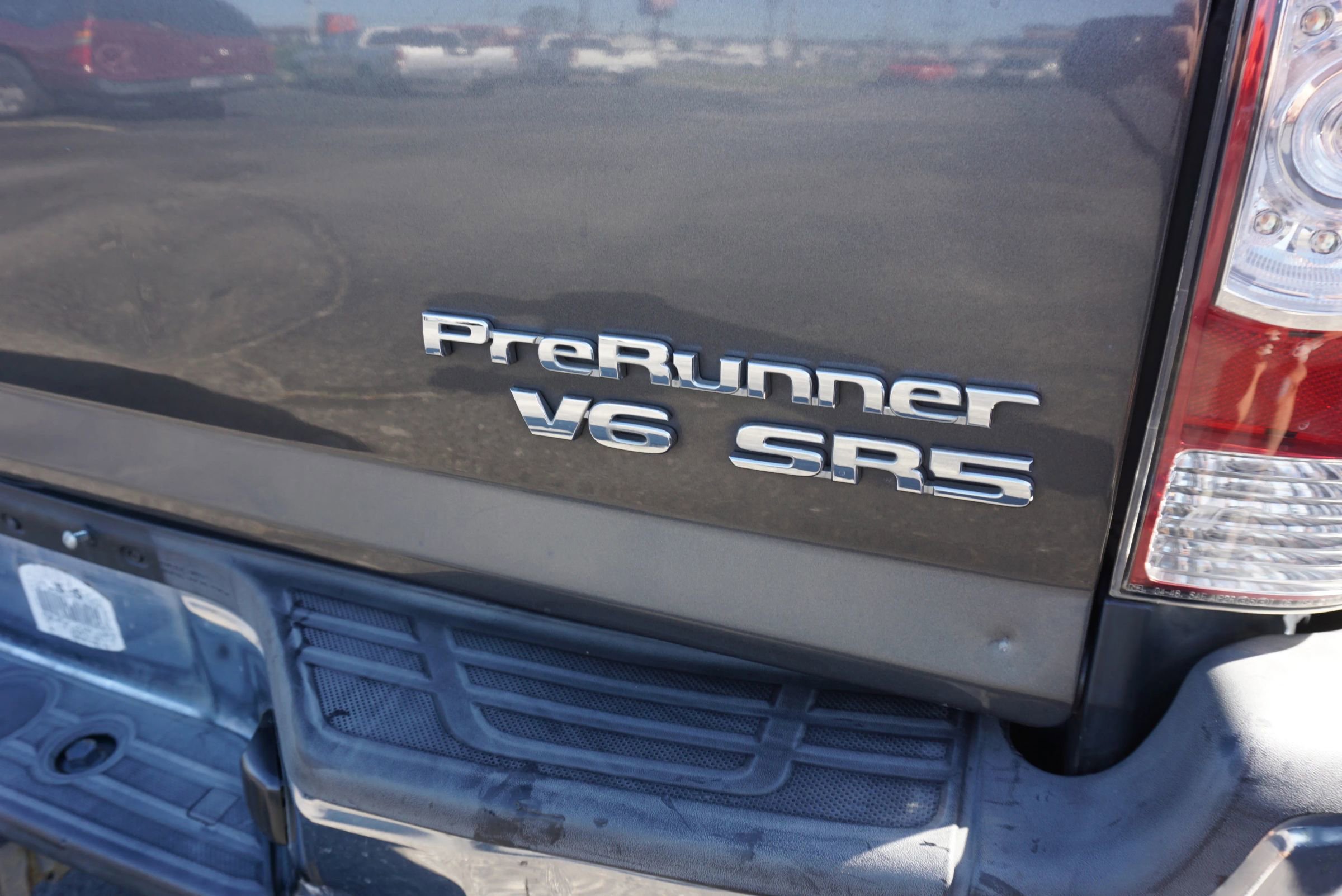 Used 2014 Toyota Tacoma PreRunner w/ SR5 Package RWD image 9