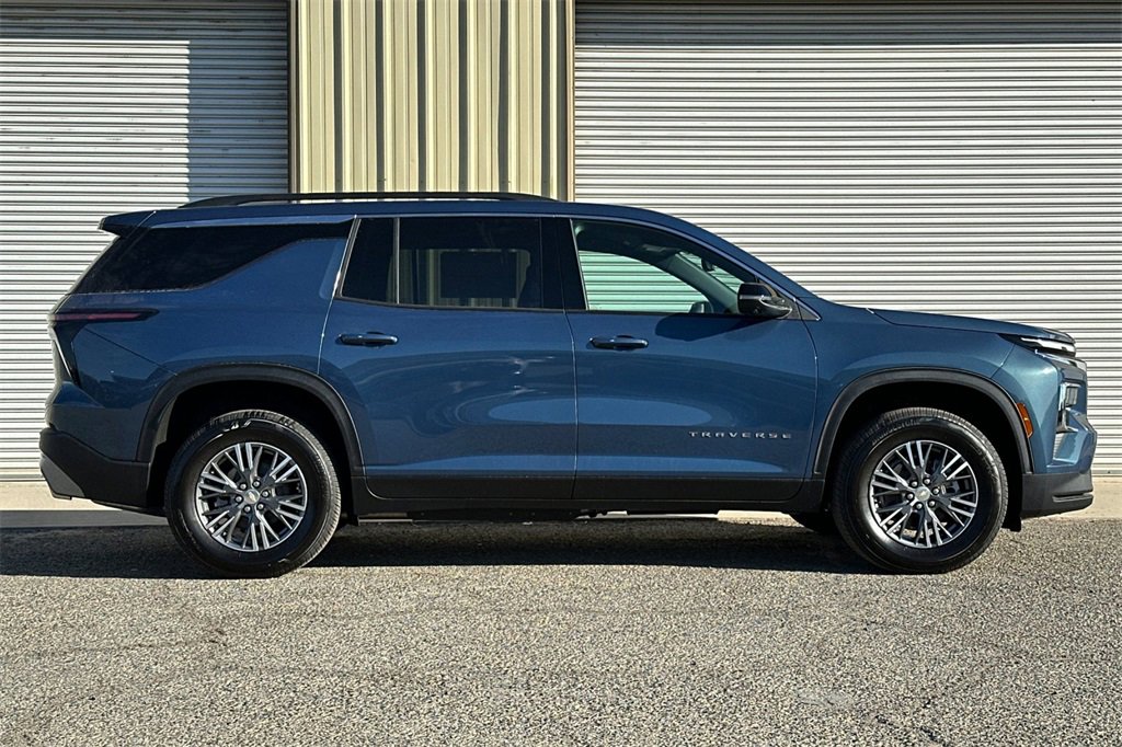 New 2026 Chevrolet Traverse LT w/ Driver Confidence Package image 8