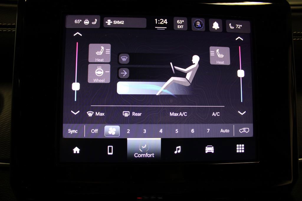 New 2025 Jeep Grand Cherokee Laredo w/ Luxury Tech Group I image 16