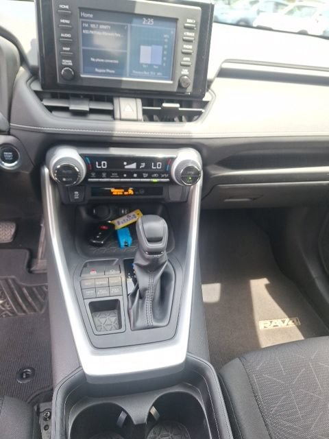 Used 2019 Toyota RAV4 XLE w/ Carpet Mat Package AWD/4WD image 14