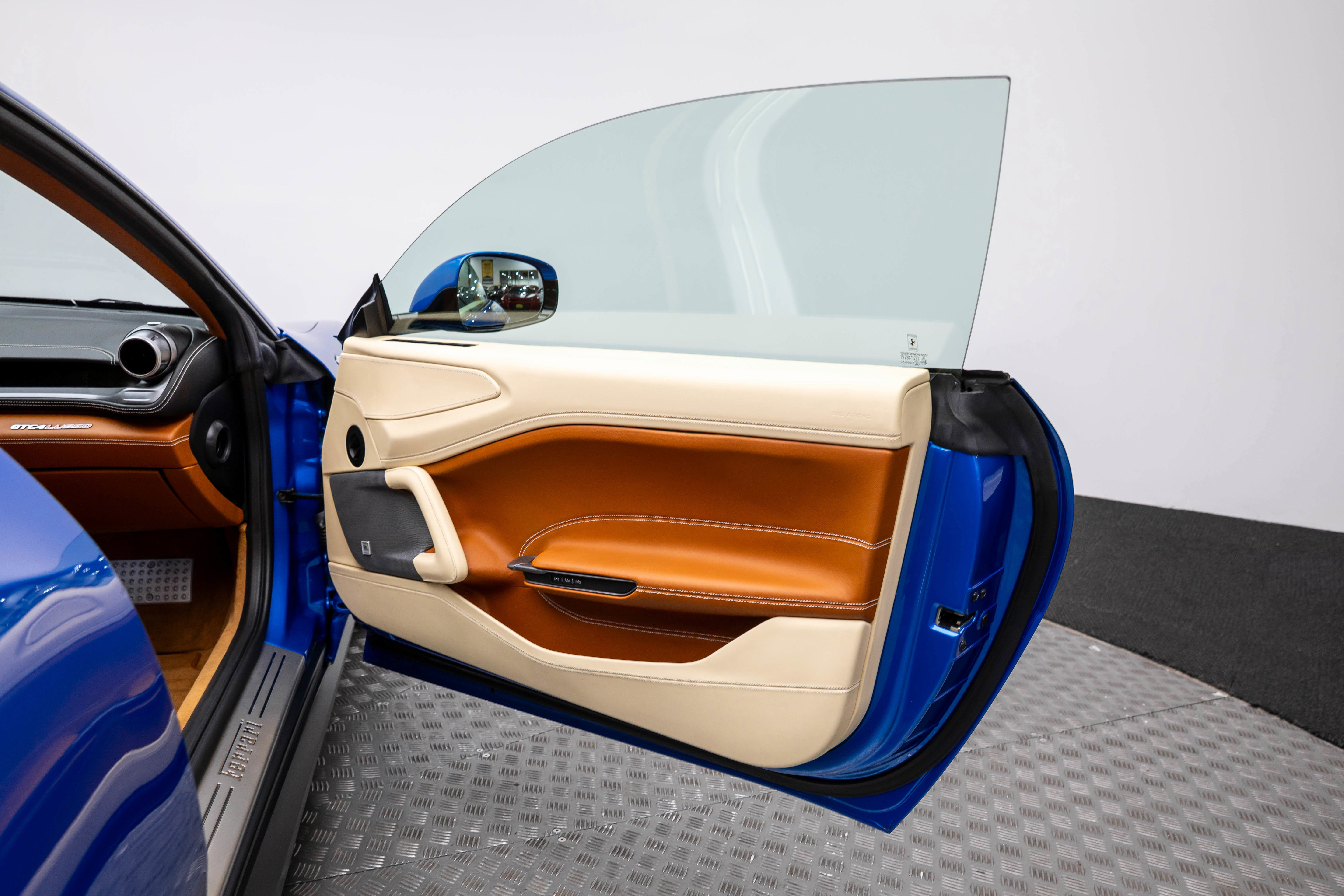 Certified 2018 Ferrari GTC4Lusso image 38
