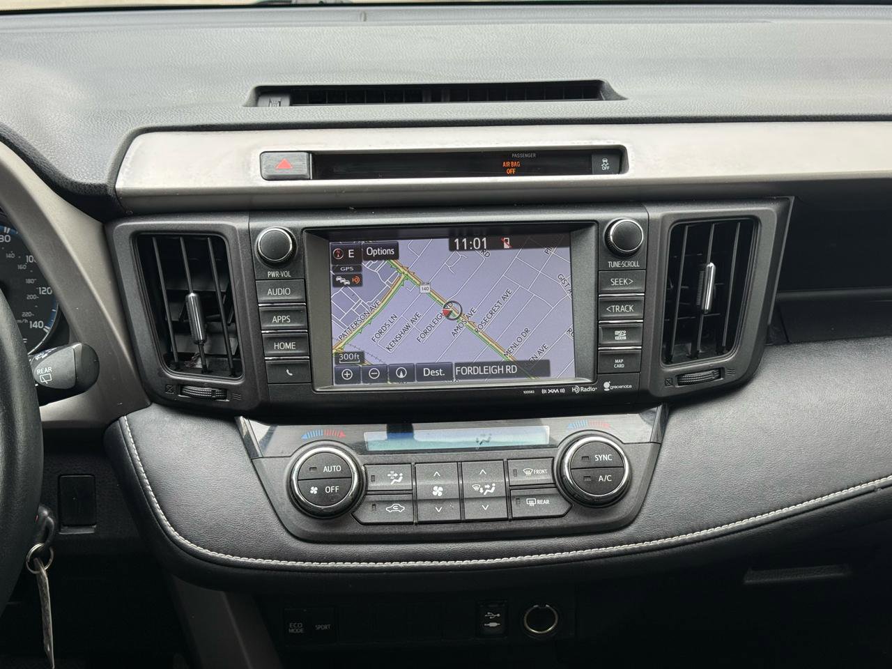 Used 2016 Toyota RAV4 XLE AWD/4WD image 12