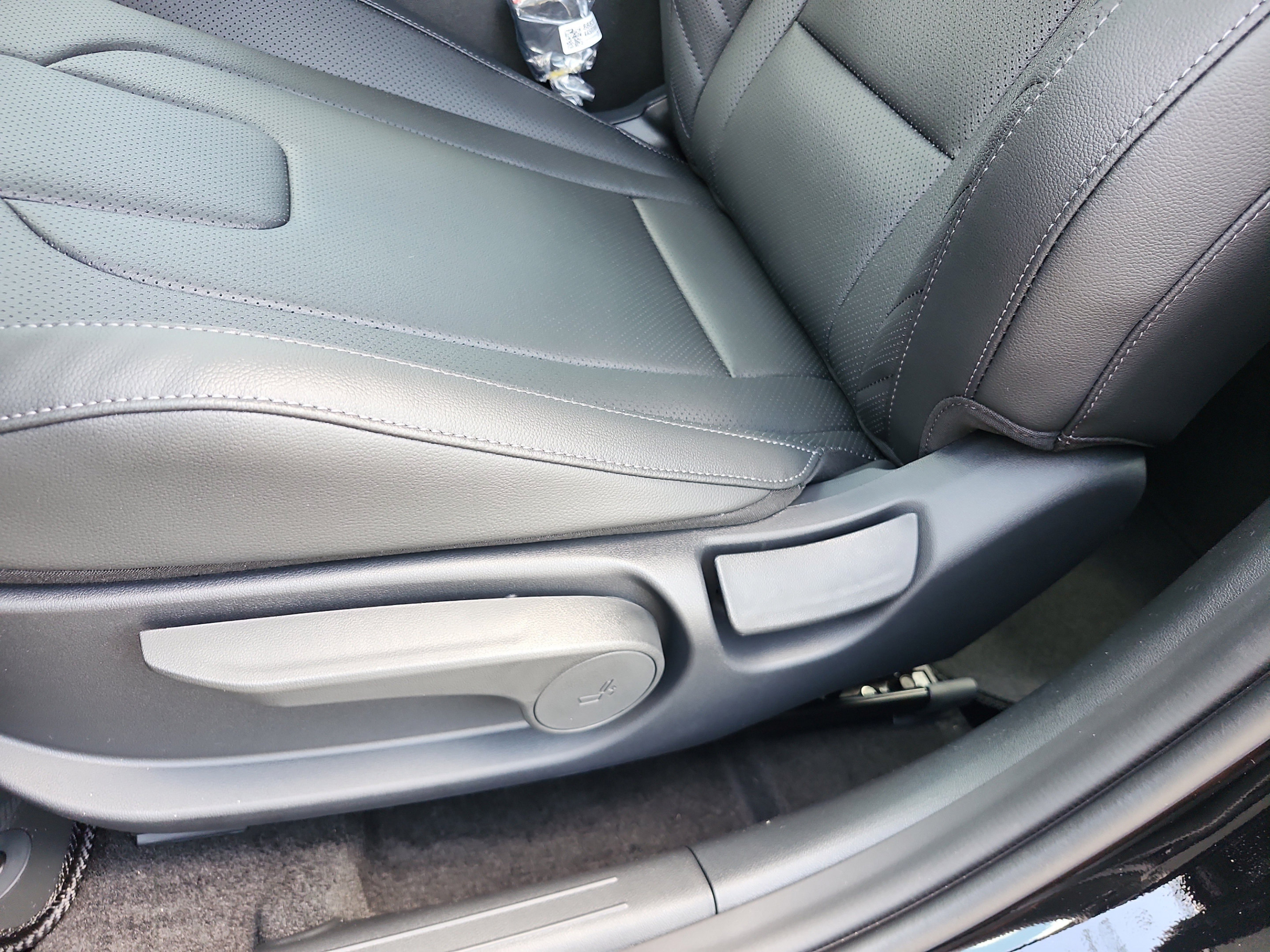 New 2026 Hyundai Elantra SEL Sport FWD image 14