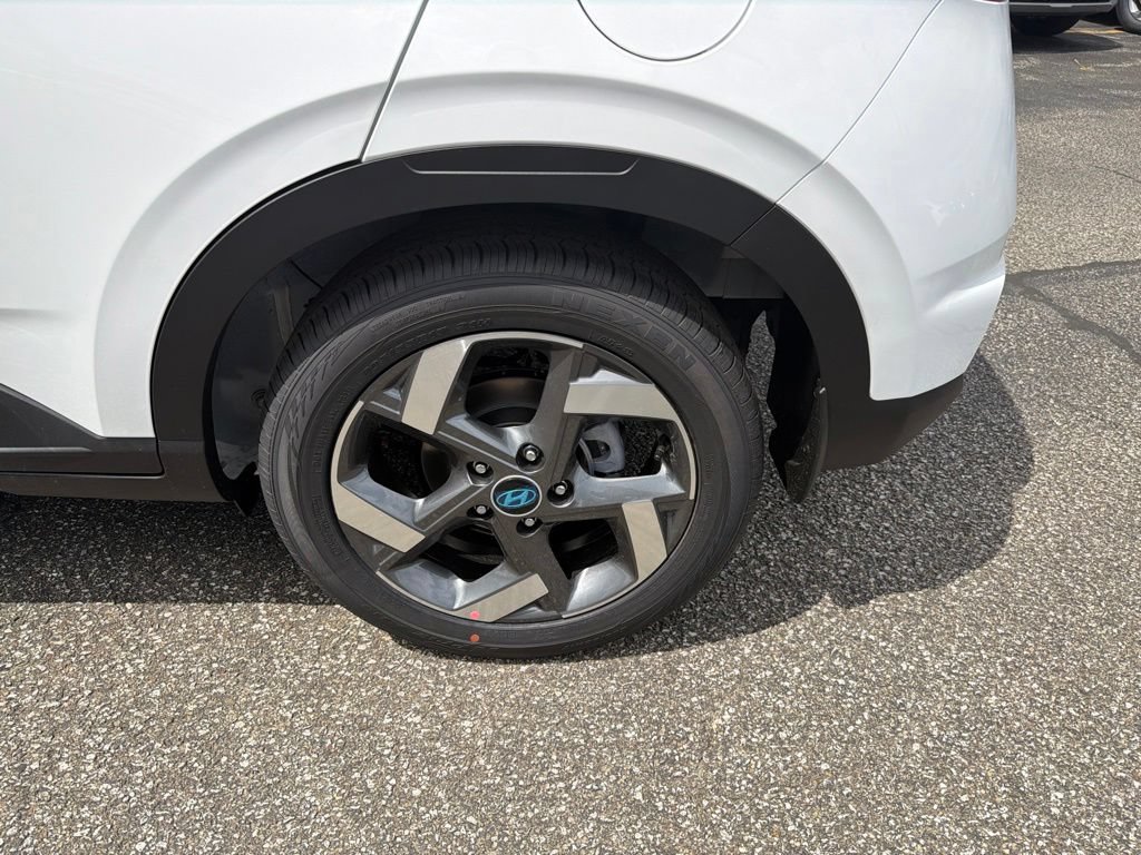 New 2026 Hyundai Venue SEL FWD image 12