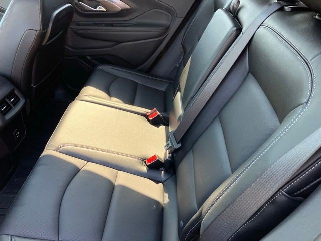 Used 2024 GMC Terrain SLT w/ Infotainment Package II AWD/4WD image 25